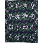 LUCIOUS LILACS LAP QUILT